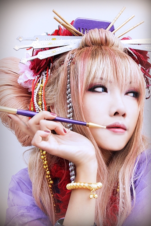 NOCHE de Cultura Pop Japonesa «BAKUHATSU POP»
