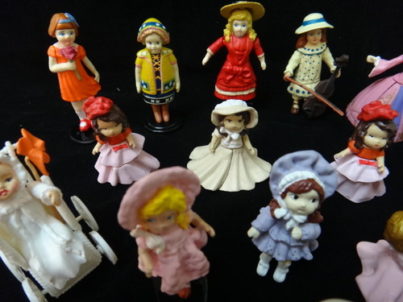 Muñecas Antiguas - Set de Miniaturas - Imagen 3